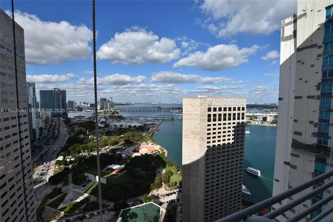 Building Photo - 325 S Biscayne Blvd