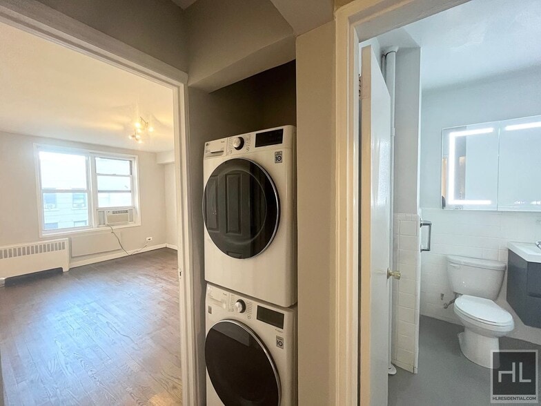 Building Photo - East 58th Street