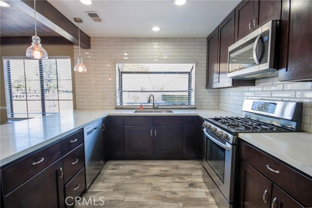 Building Photo - 1700 W Cerritos Ave