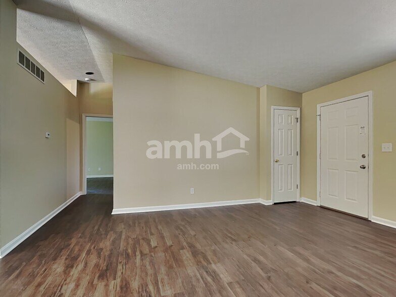 Building Photo - 410 Morning Sun Dr