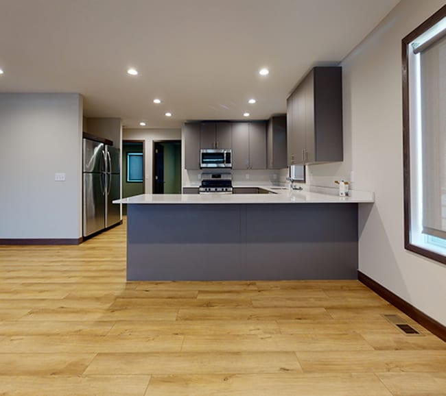 Building Photo - 7 bed 3 bath  house