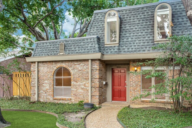 Building Photo - 9810 Crest Meadow Dr