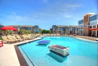 Building Photo - One Eleven South