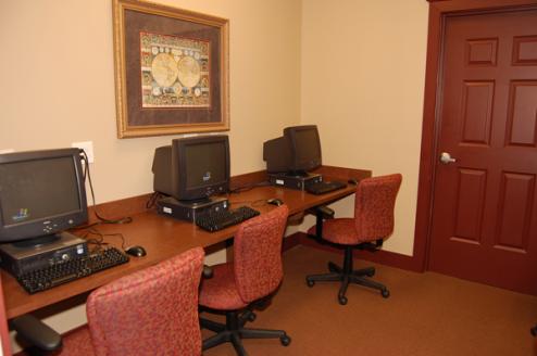 Computer Room - 70 Bastogne Dr