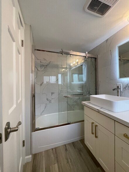 Building Photo - 4204 Letitia Ave S