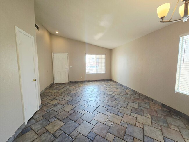 Building Photo - READY TO RENT!  3 BED/2 BATH HOME IN SOUTHWEST LAS VEGAS!