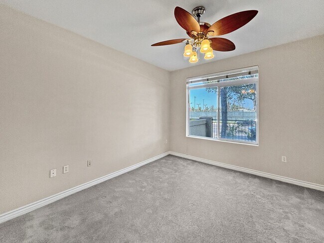Building Photo - Beautiful 2BD/2BA Condo in La Jolla W/ W/D...