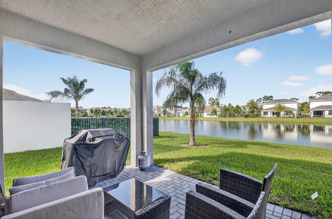 Building Photo - 7303 Estero Dr