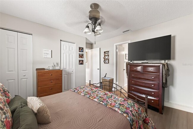 Building Photo - 3242 Laurel Dale Dr