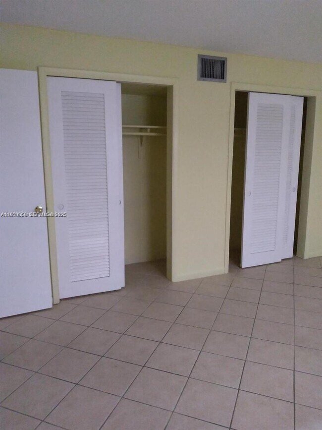 Building Photo - 1826 Cleveland St