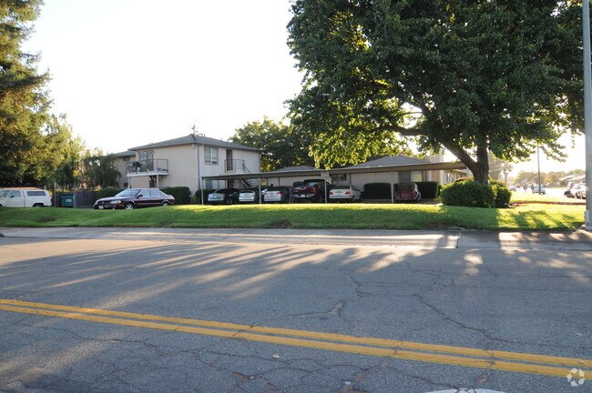 Building Photo - 1741 W Lockeford St