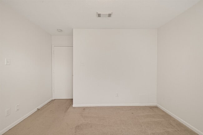 Building Photo - 14227 Cypress Valley Dr