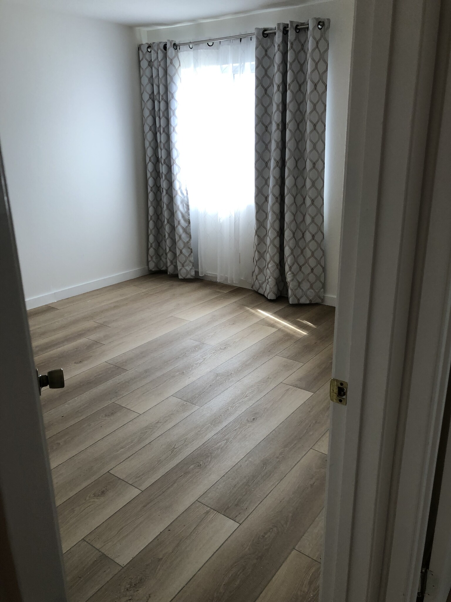 Mater bedroom - 2453 Rowntree Way