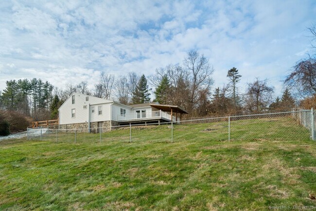 Building Photo - 120 Obtuse Hill Rd