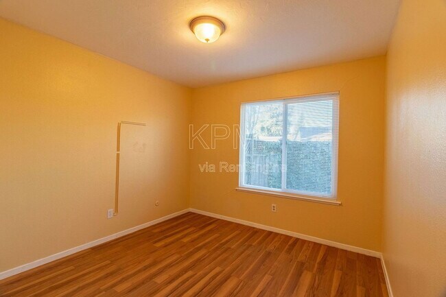 Building Photo - 5528 Sandpiper Ct