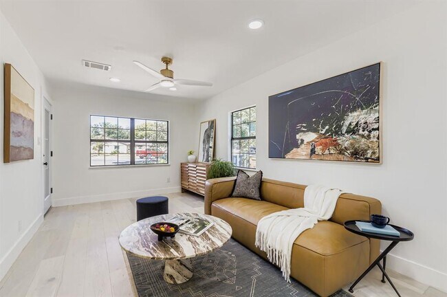 Building Photo - 2014 Hardy Cir