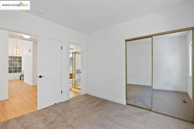 Building Photo - 2250 Prestwick Dr