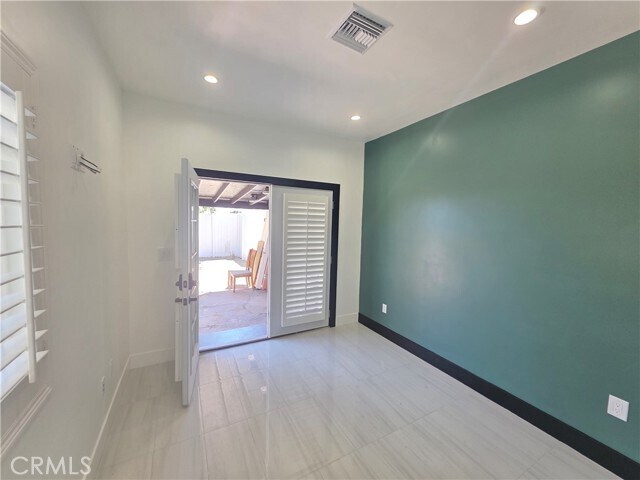 Building Photo - 9523 Stanwin Ave