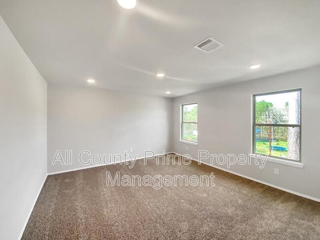 Building Photo - 807 Commanche Rd