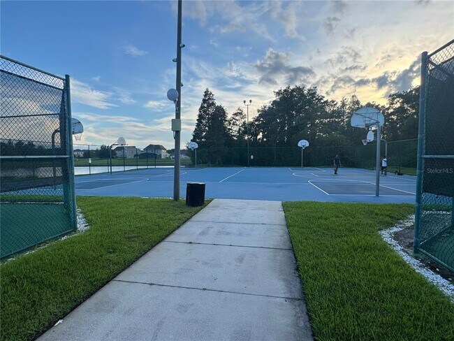 Building Photo - 2853 Adelaide Ct