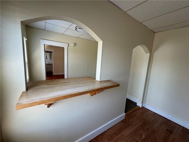 Building Photo - 40-40 Freebody St