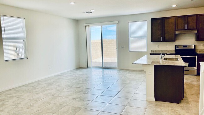 Building Photo - gated community -brand new home with 4 bed...
