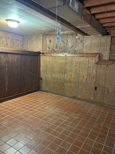 Building Photo - 307 Maplewood Dr