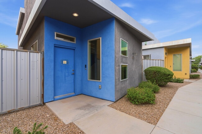 Building Photo - 826 E Millenium Ct