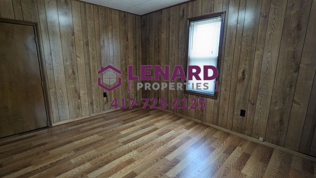 Building Photo - Farm House on 1 Acre of Land for rent!