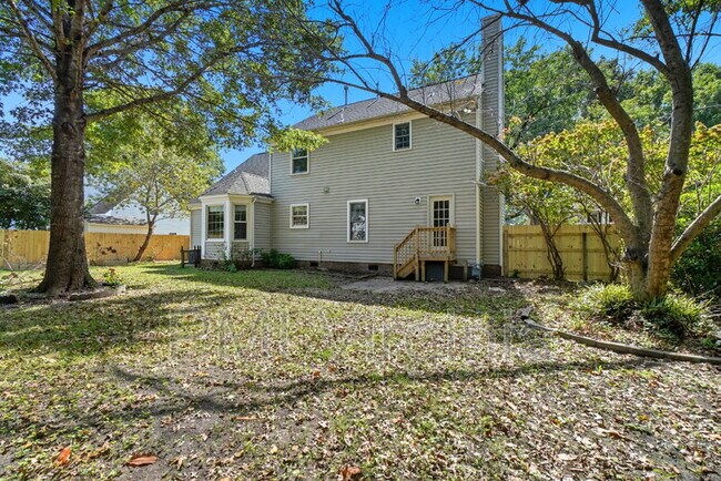 Building Photo - 932 Nugent Dr