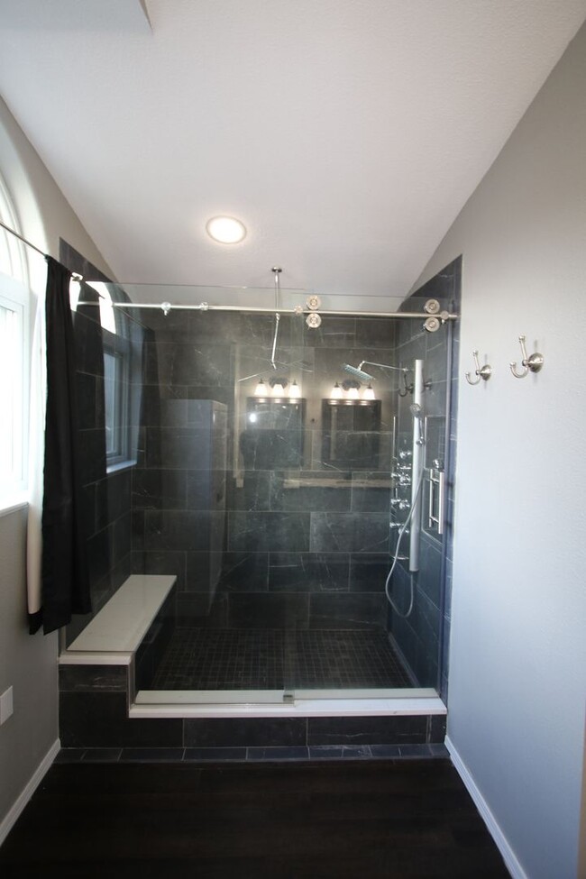 Building Photo - 19508 Highland Ridge Dr