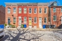 Building Photo - AMAZING 1 BEDROOM TOWNHOME IN HOLLINS MARKET