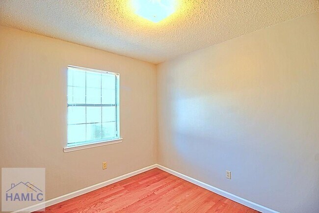 Building Photo - 942 Gulfstream Rd