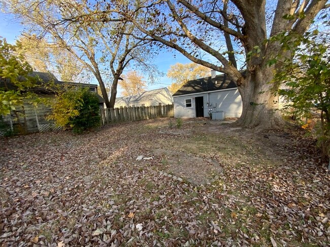 Building Photo - 226 Grace-