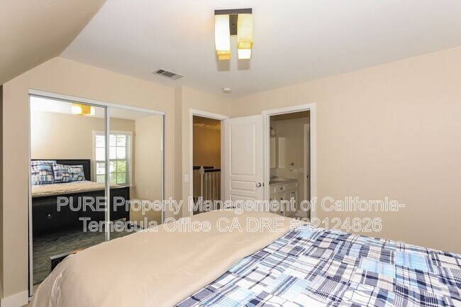 Building Photo - 36475 Avenida La Cresta