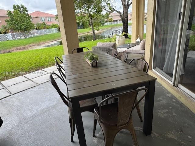 Building Photo - 4337 Laurel Pl