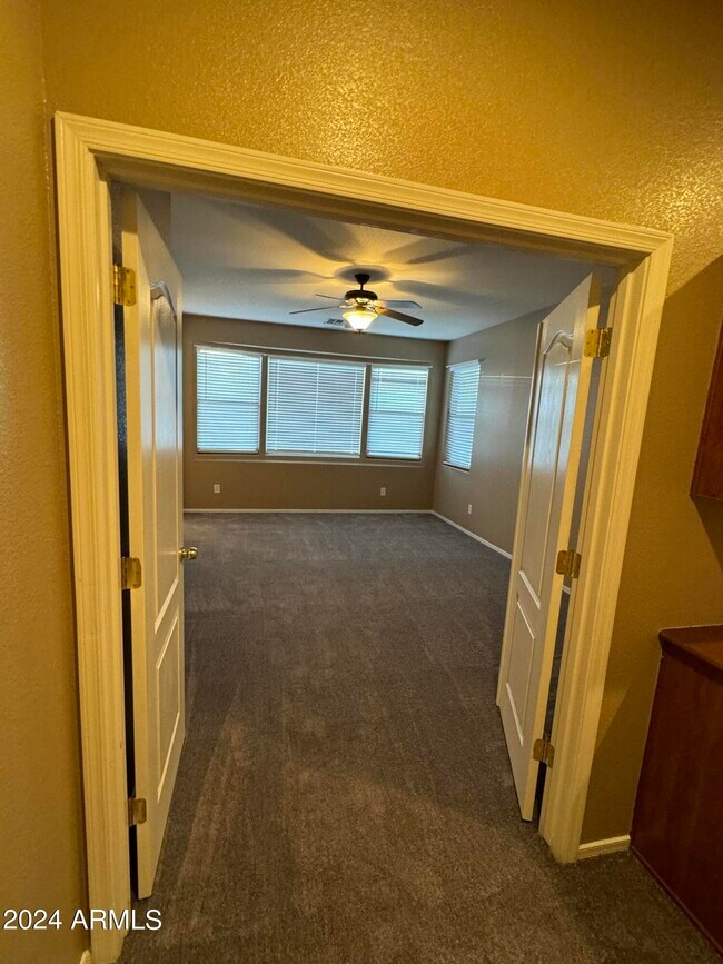 Building Photo - 7206 N 88th Ln