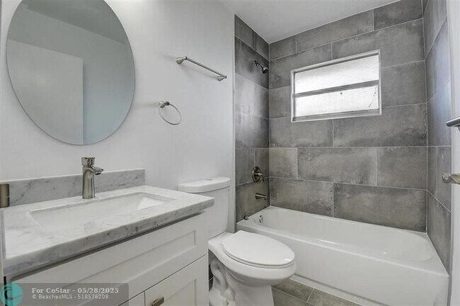 Building Photo - 125 Brittany Terrace