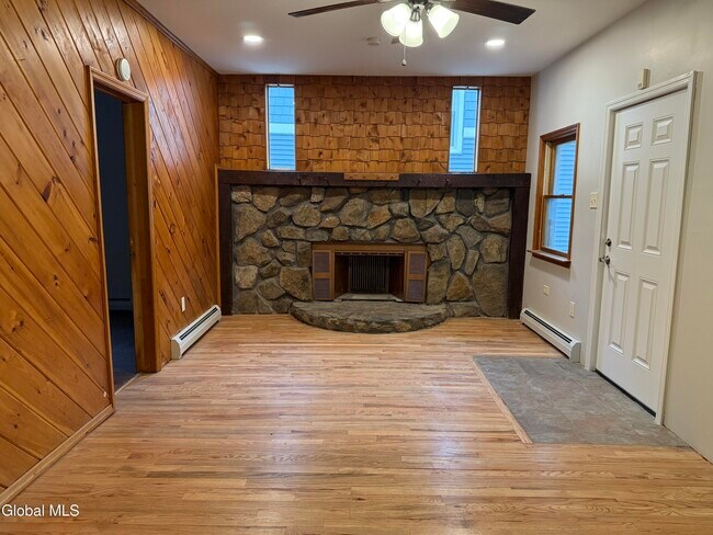 Building Photo - 38 State St