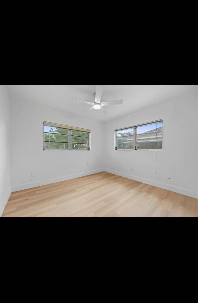 Building Photo - 6630 W 5th Pl