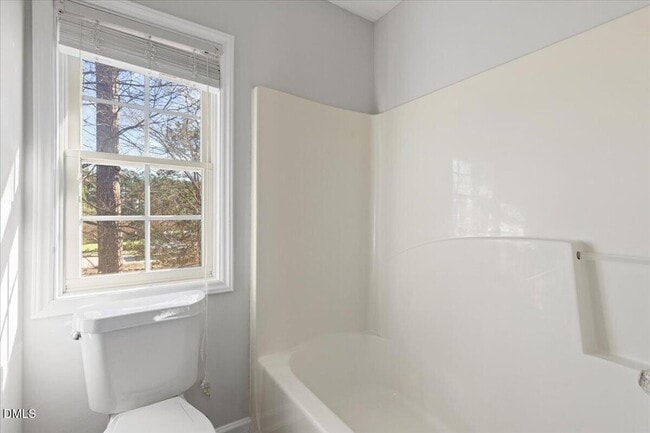 Building Photo - 102 Mint Hill Dr