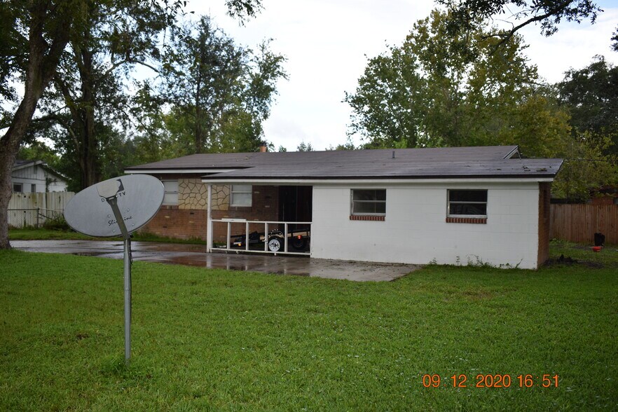 Building Photo - 2537 Chris Ct