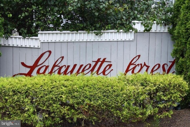 Building Photo - 7705 Lafayette Forest Dr