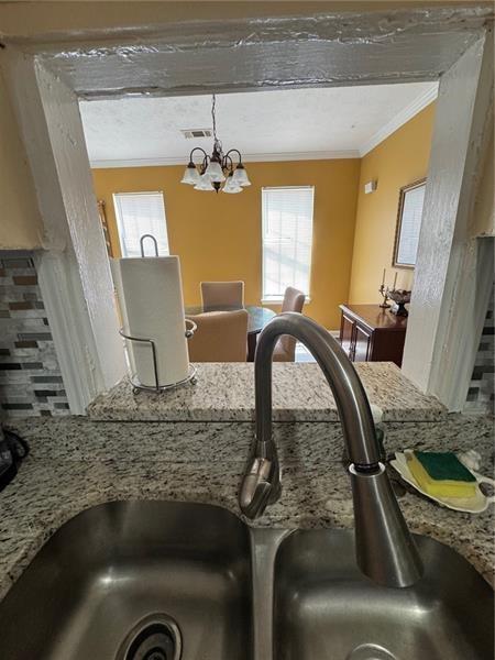 Building Photo - 2578 Shadowbrook Dr