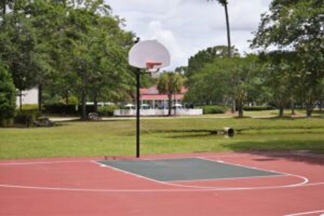 Building Photo - The Meridian