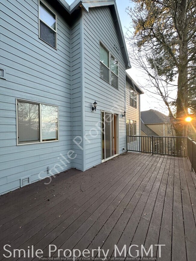 Building Photo - single house