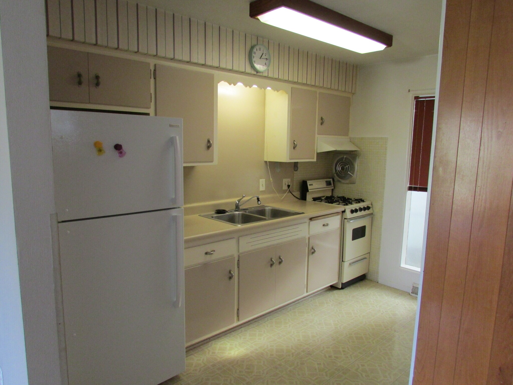 Building Photo - 3421 N Indiana Ave