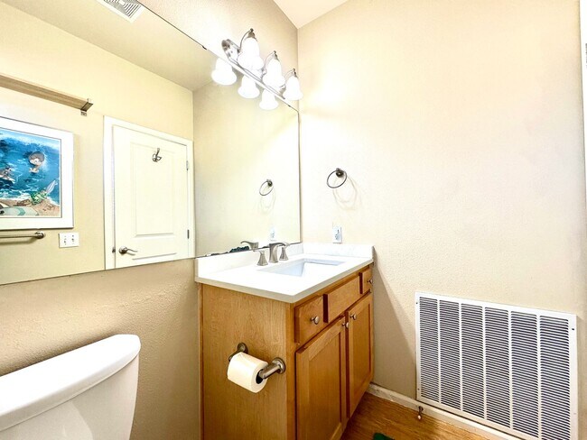 Building Photo - 3bd/2.5ba Sammamish Townhouse