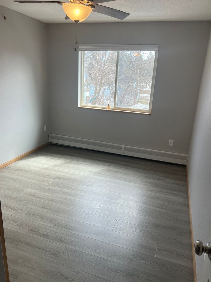 Building Photo - 431 Central AVE W