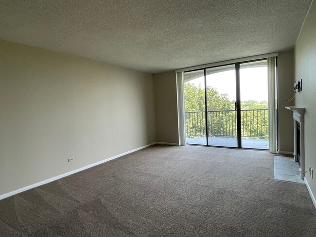 Building Photo - 511 Aurora Ave